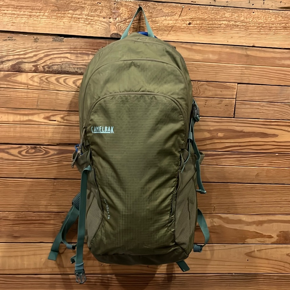 Camelback Daystar 16 Hydration Pack - image 1
